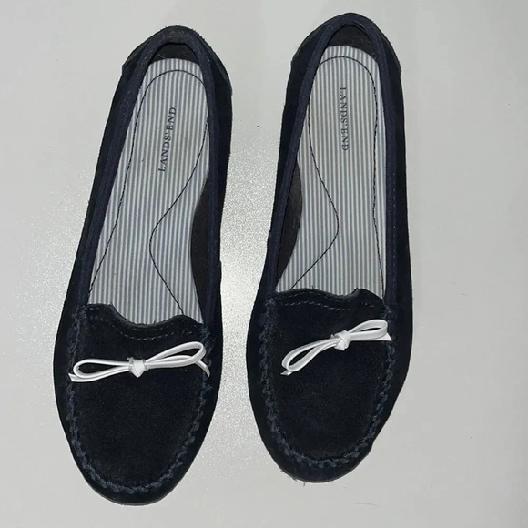 Lands' End Shoes - LANDS End Women’s Sz 6.5 Navy Blue loafer. Like new!!
